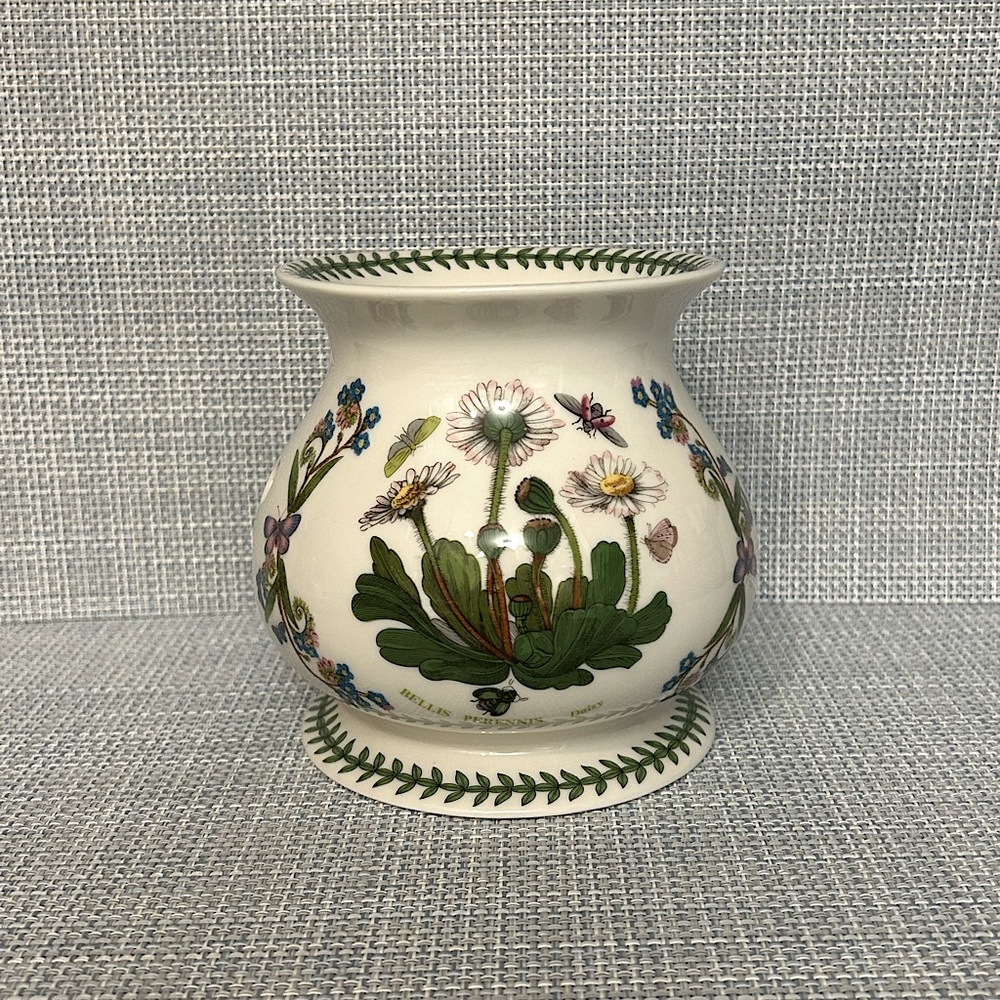 Portmeirion Botanic Garden Oil/Wax Melter - 5” H x 5.5” W